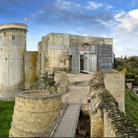 Appartamento La Maison Des Remparts Falaise  Esterno foto